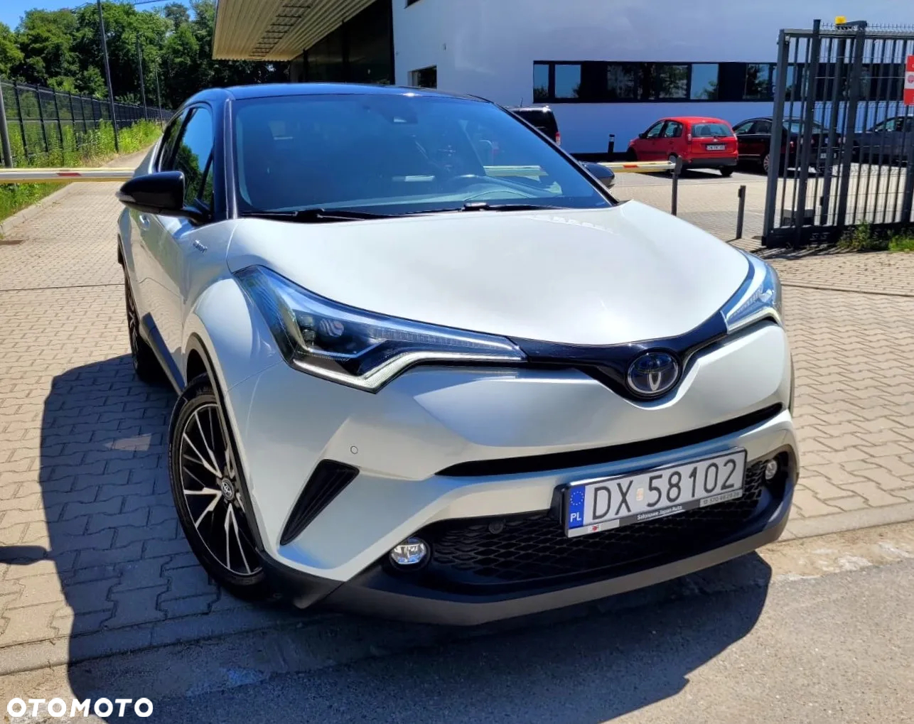 Toyota C-HR 1.8 Hybrid Premium - 4