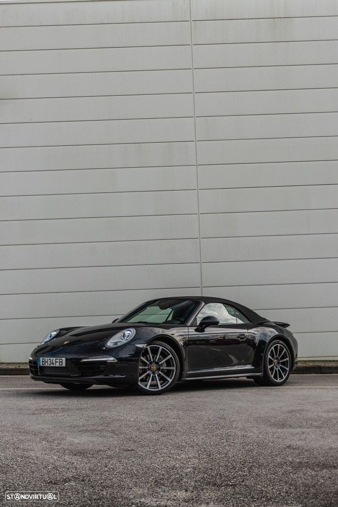 Porsche 911 (991) Carrera 4 Cabriolet PDK Black Edition - 4