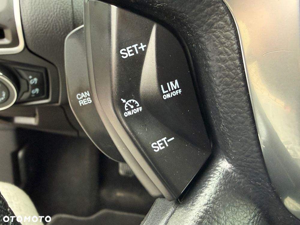 Ford Focus 1.6 TDCi DPF Titanium - 37