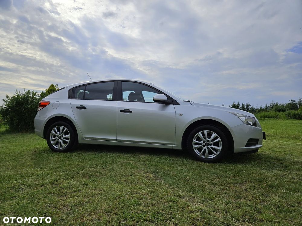 Chevrolet Cruze - 4