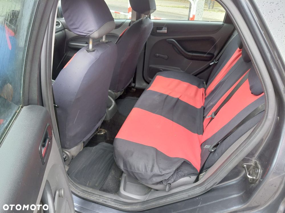 Ford Focus 1.6 TDCi Trend - 12