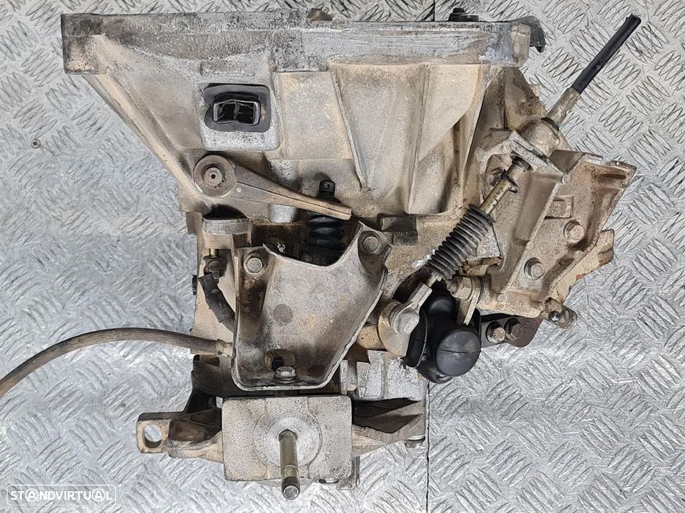 CAIXA VELOCIDADES FIAT STILO MULTI WAGON 2002 - - 4