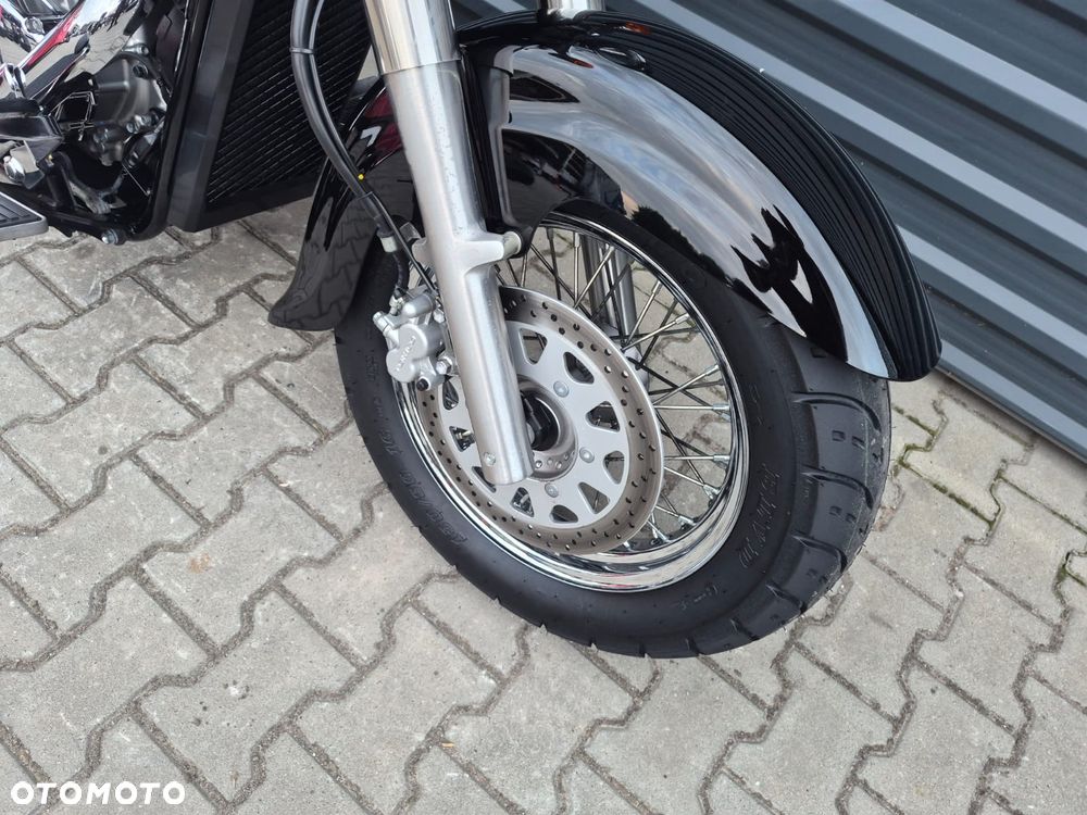Suzuki Intruder - 21
