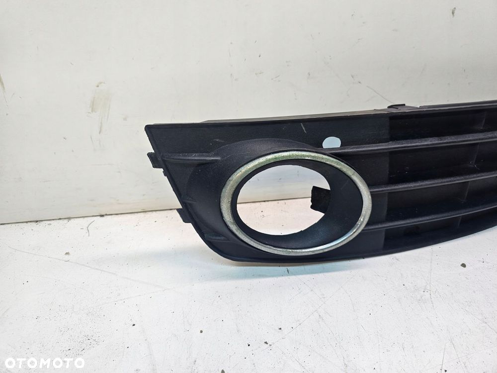 KRATKA ATRAPA ZDERZAKA LEWA AUDI A4 B8 8KD807681 - 3