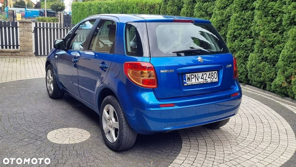 Suzuki SX4 - 4