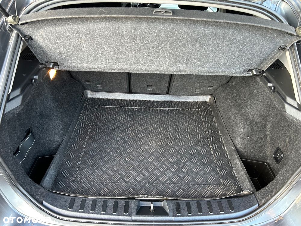 BMW X1 sDrive18d - 12