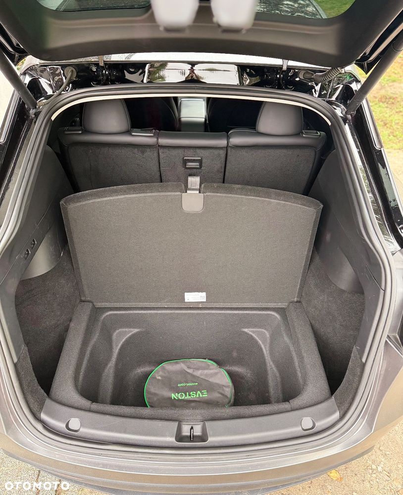 Tesla Y Model Long Range Dual Motor AWD - 18