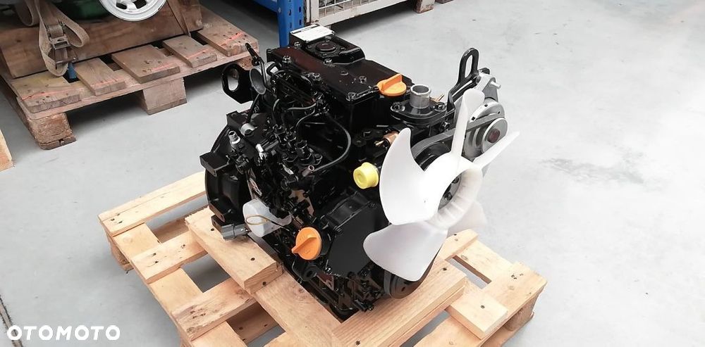 SILNIK YANMAR 3TNV70 XBVA2 12,5 kW / 2600 rpm 11301 zł netto - 1