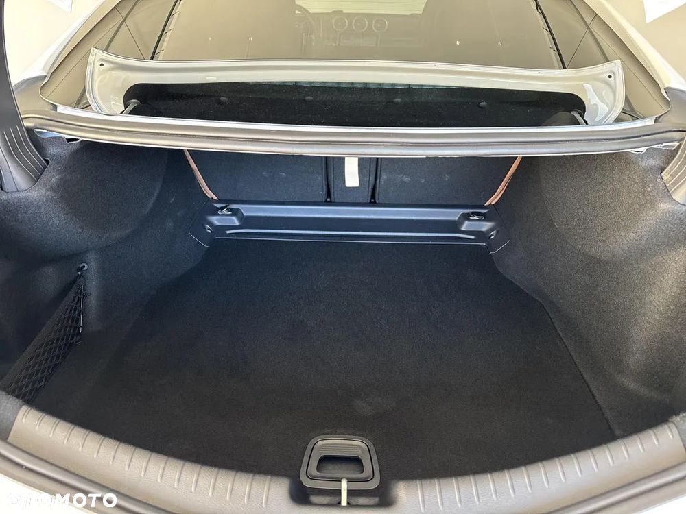 Mercedes-Benz CLE 300 4Matic 9G-TRONIC Edition AMG Line - 25