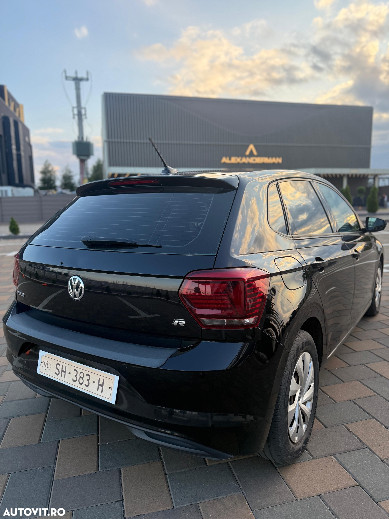 Volkswagen Polo 1.6 TDI Highline - 10