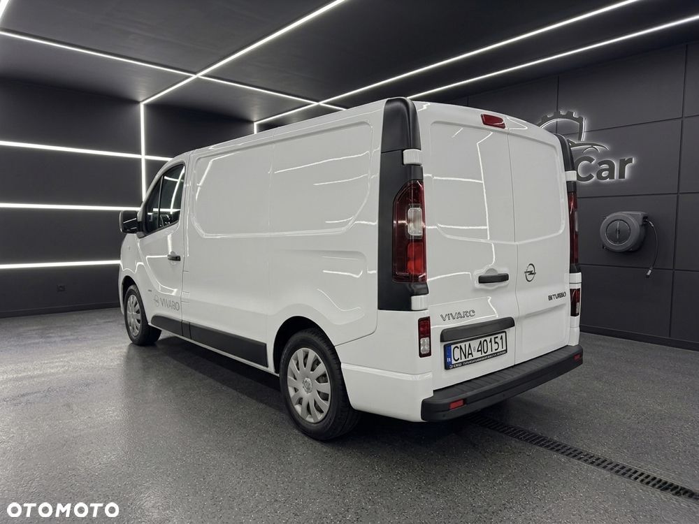 Opel Vivaro - 8