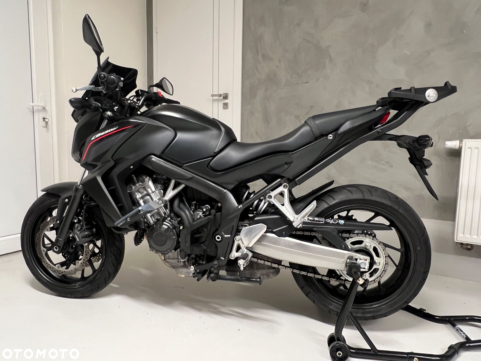 Honda CB - 1