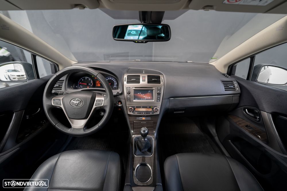 Toyota Avensis SD 2.0 D-4D Exclusive +Navi - 17