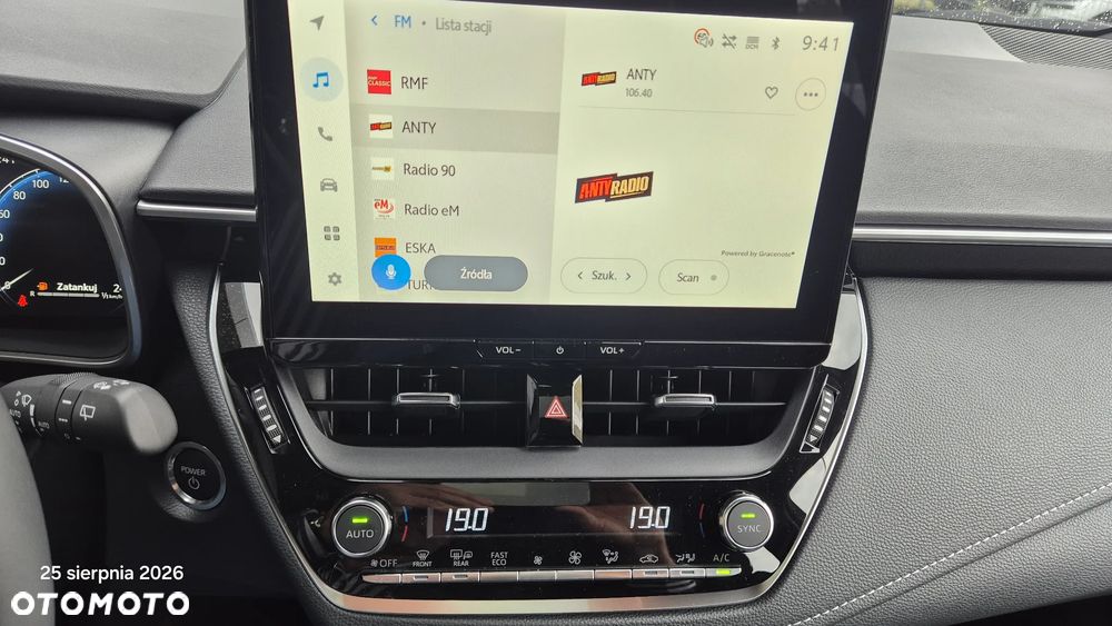 Toyota Corolla 1.8 Hybrid Comfort - 23