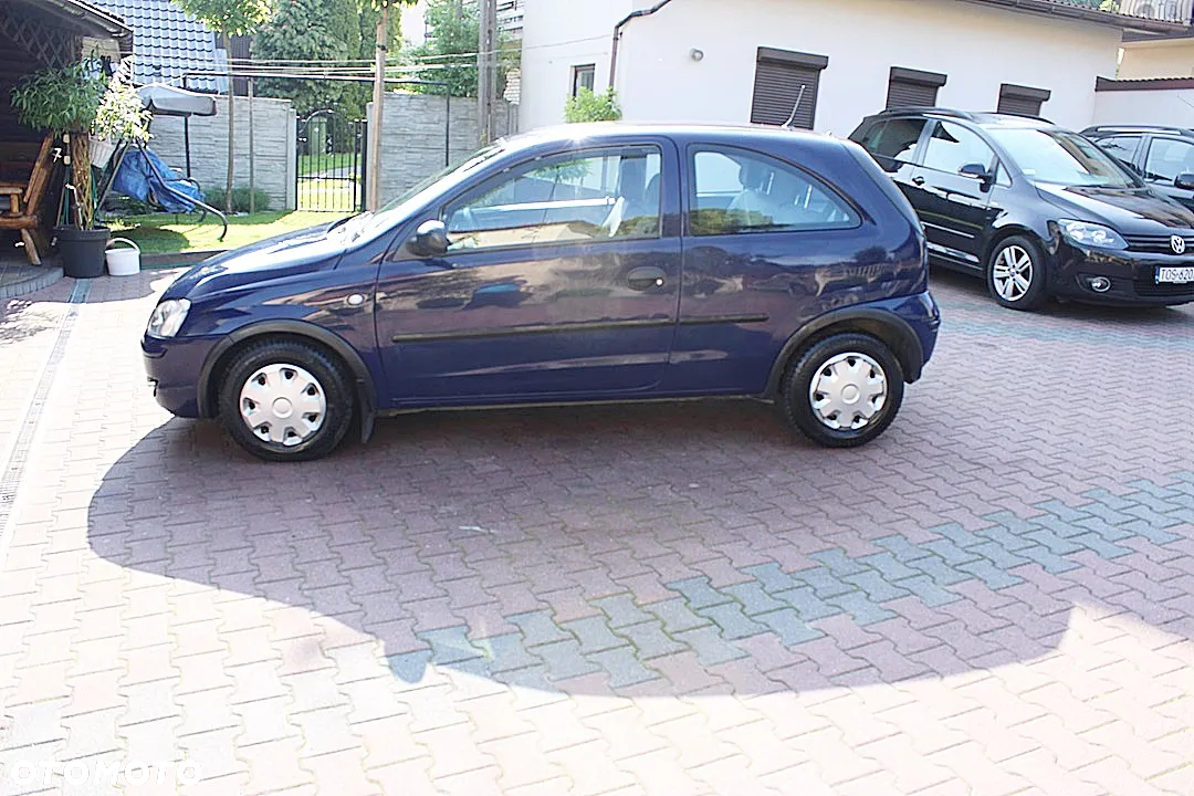 Opel Corsa 1.2 16V Cosmo - 9