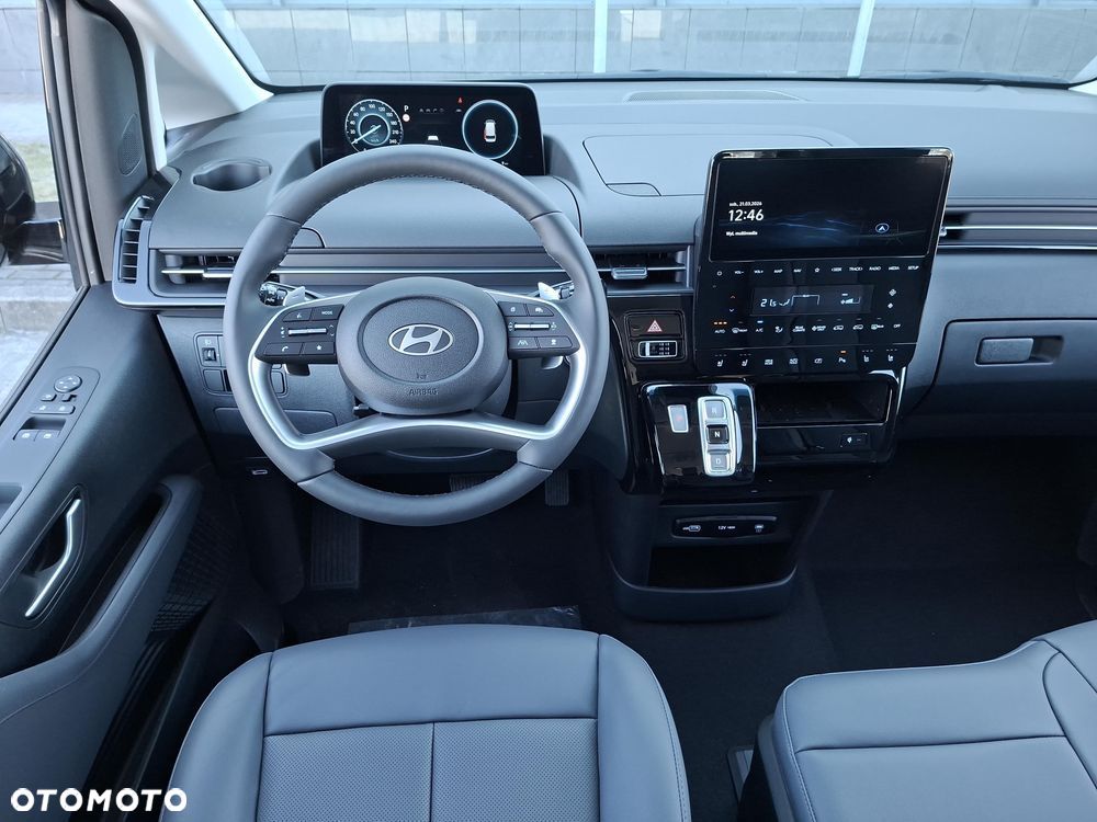 Hyundai Staria 1.6 T-GDI HEV Smart VIP - 31