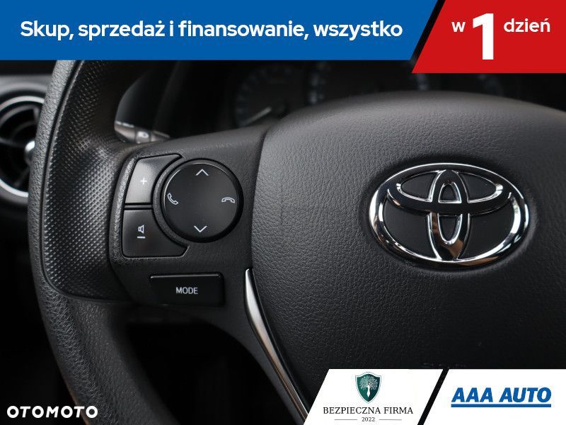 Toyota Auris - 17