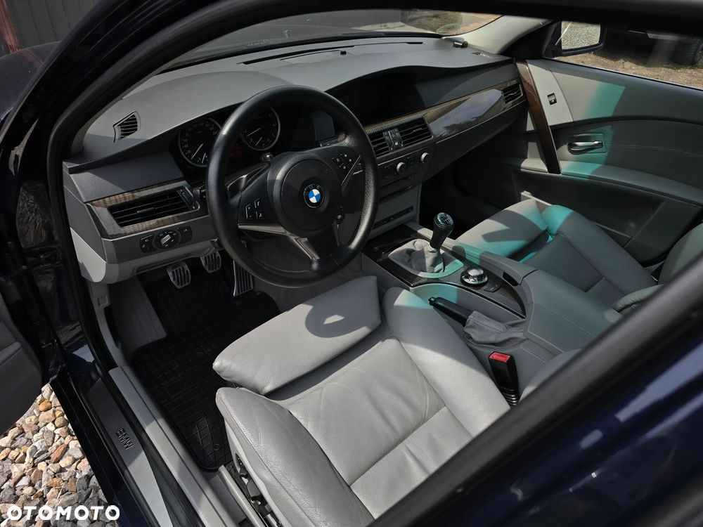 BMW Seria 5 530i - 16