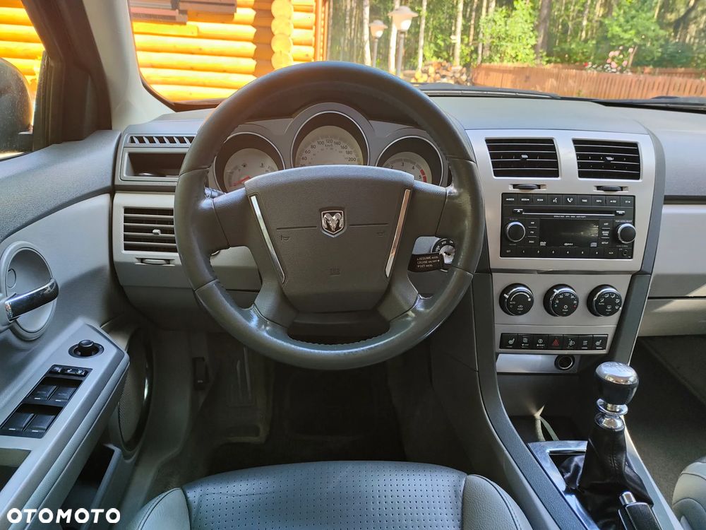 Dodge Avenger 2.0 CRD SXT - 14