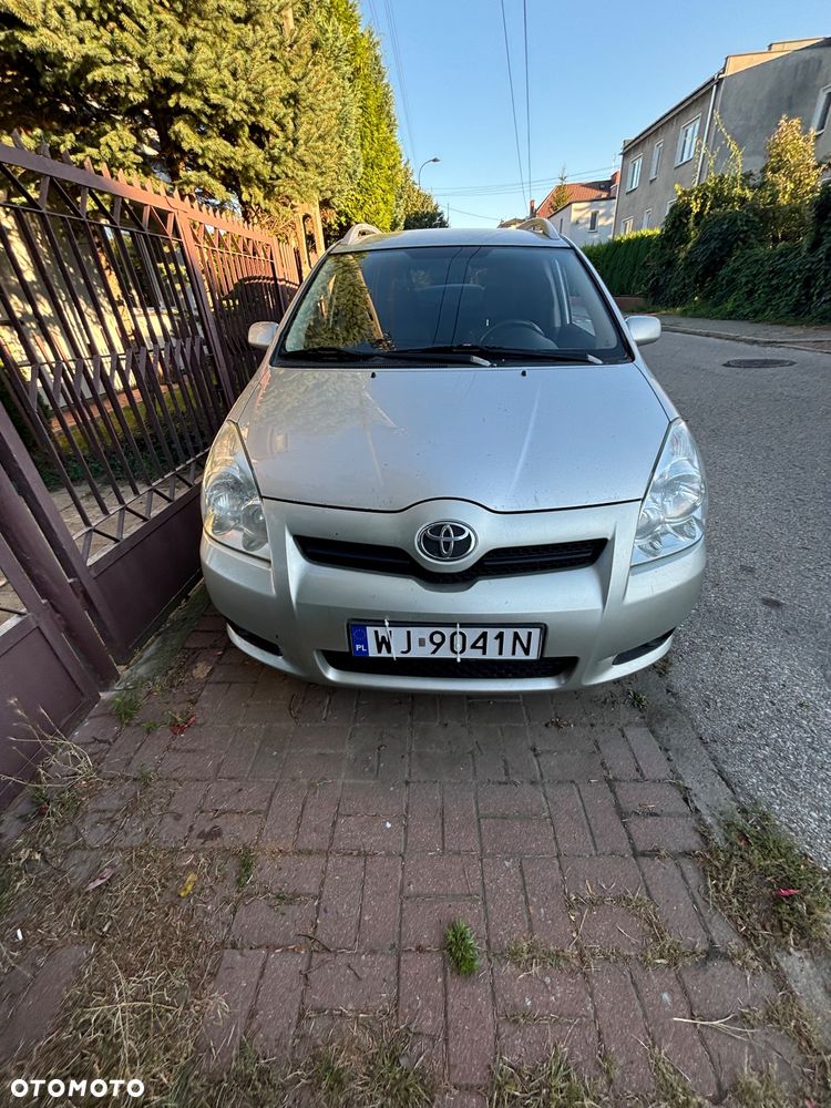 Toyota Corolla Verso - 1