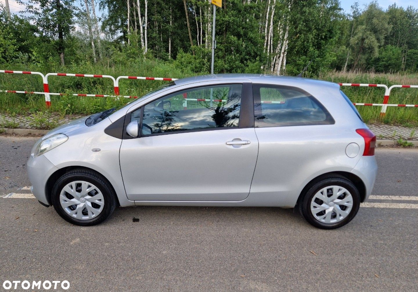 Toyota Yaris 1.3 VVT-i Sol - 5