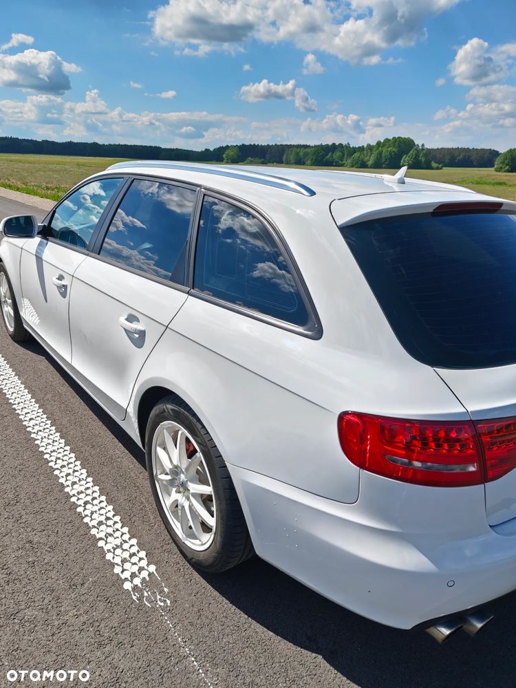 Audi A4 Avant - 33
