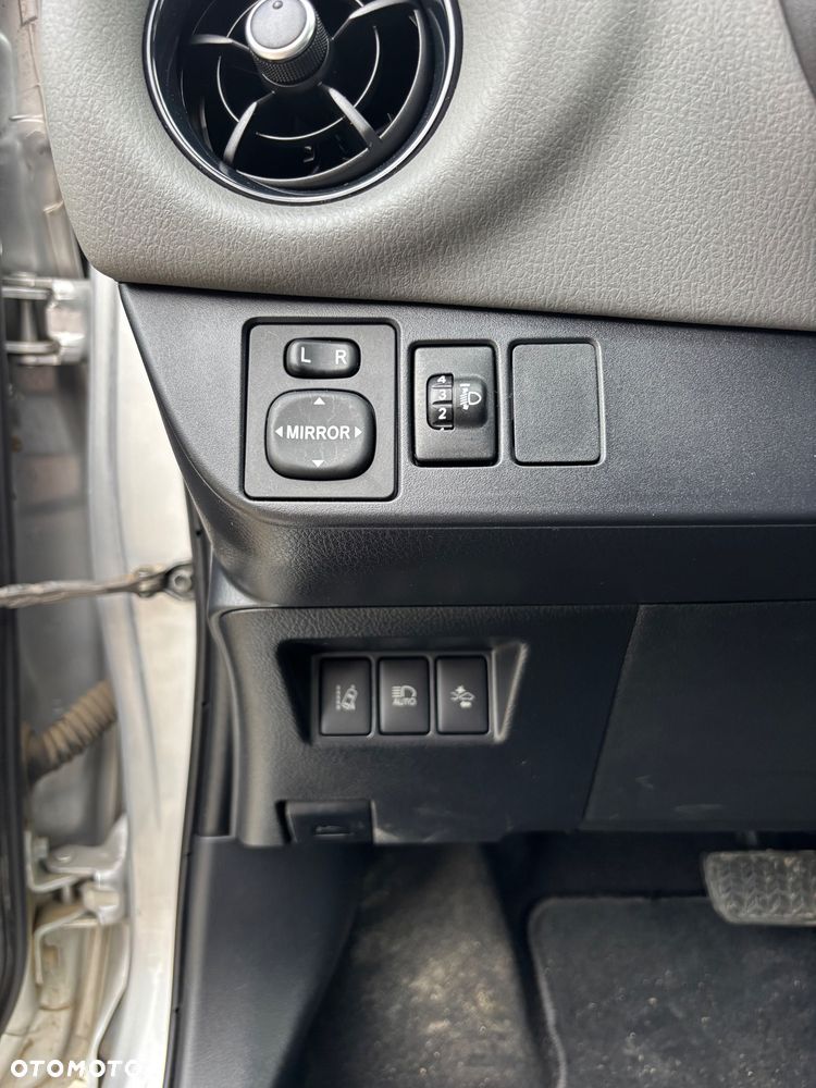 Toyota Yaris 1.5 VVT-i - 15