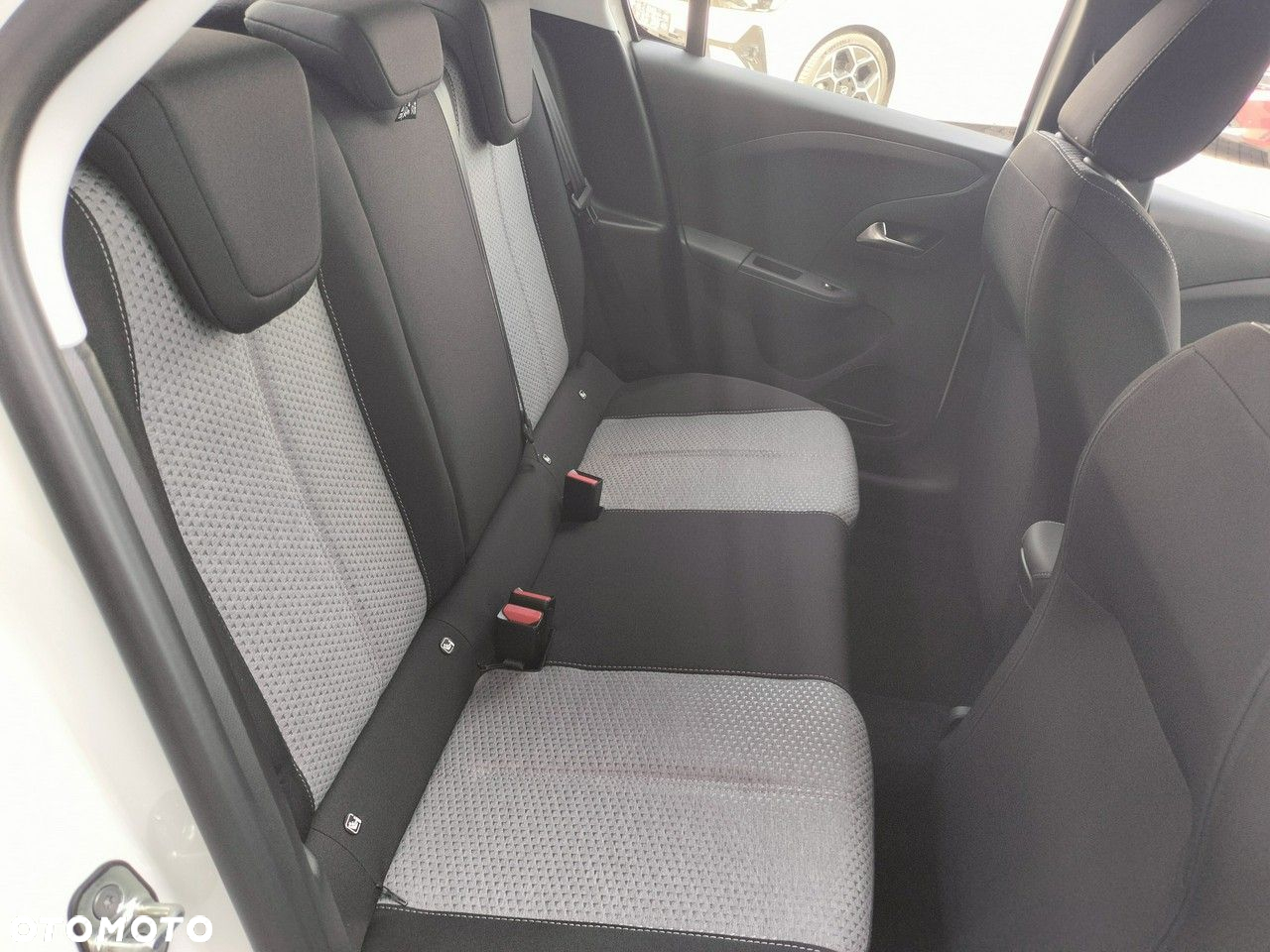 Opel Corsa - 11