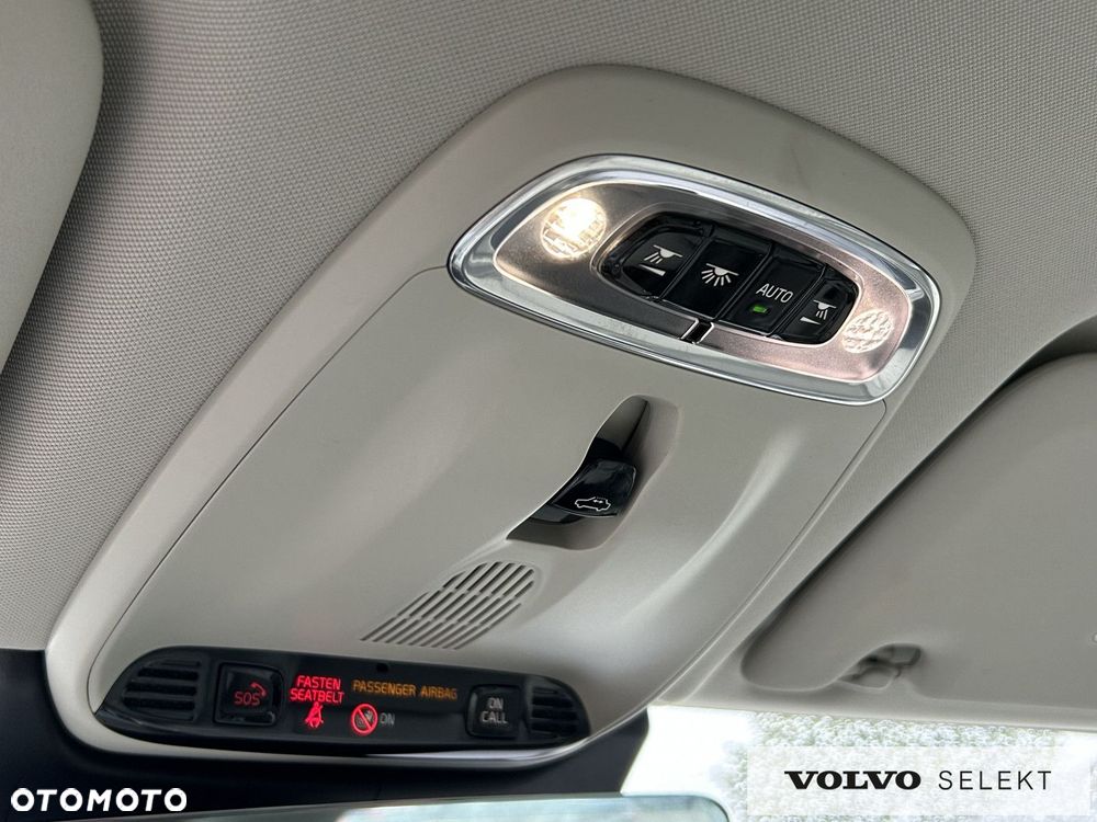 Volvo XC 60 - 25