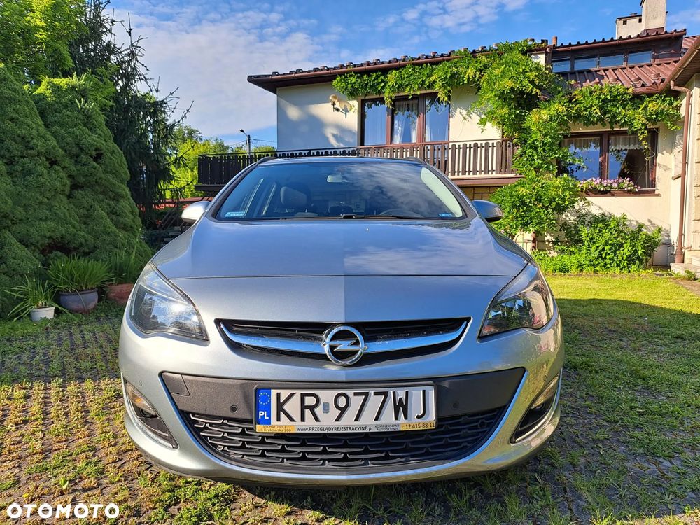 Opel Astra 2013 photo 3