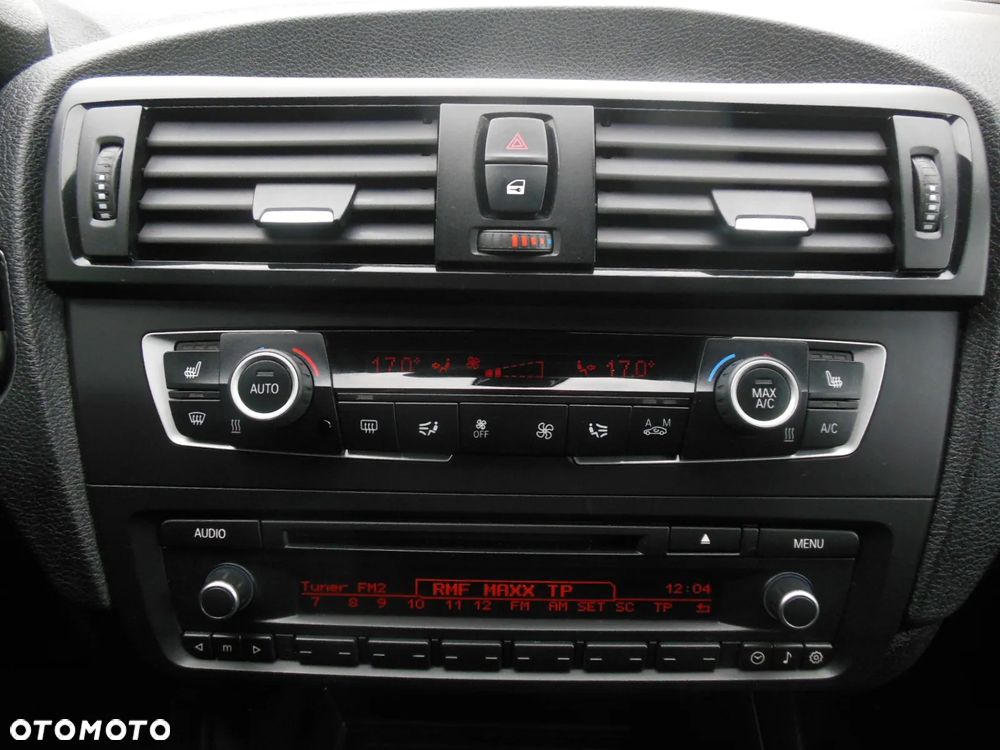 BMW Seria 1 118i Sport Line - 10