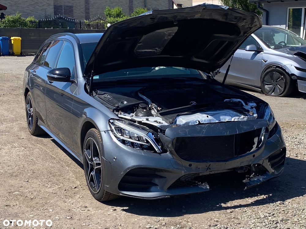 Mercedes-Benz Klasa C 220 d 4MATIC 9G-TRONIC - 9