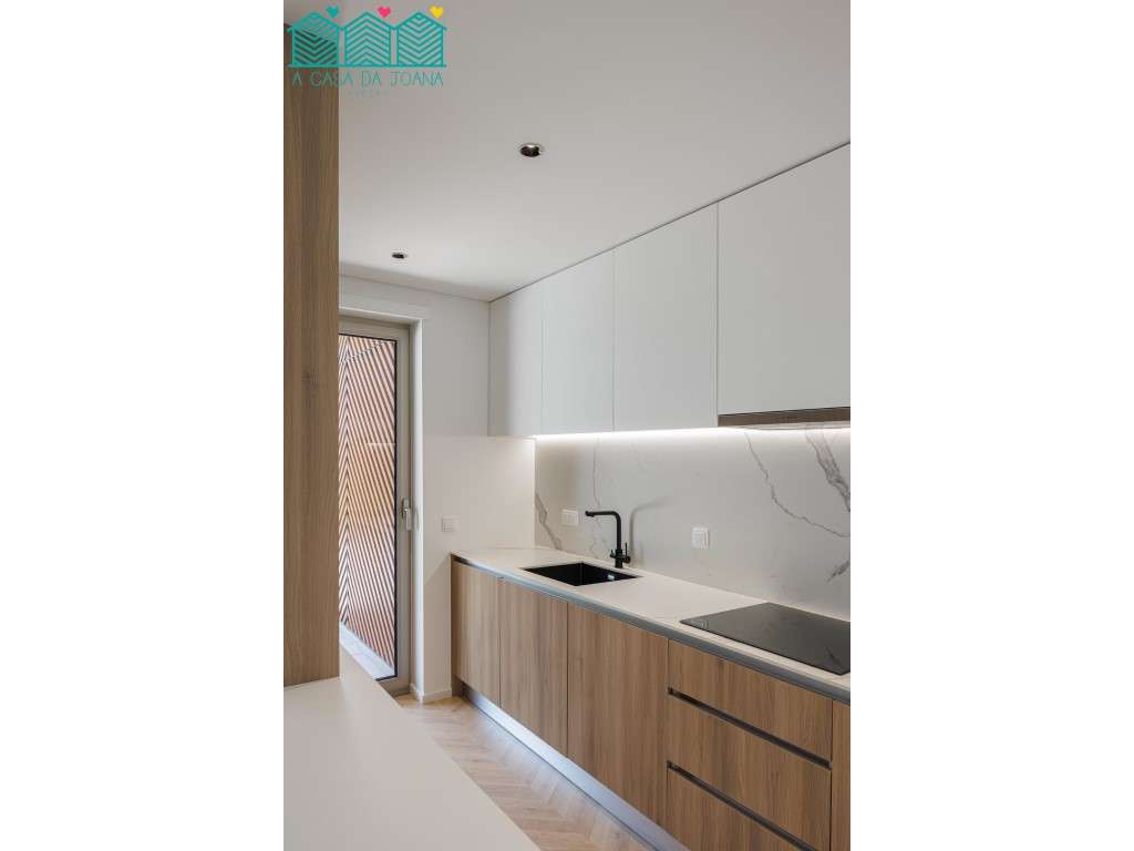 Apartamento T2 com Terraço na Praia da Barra - Grande imagem: 3/26
