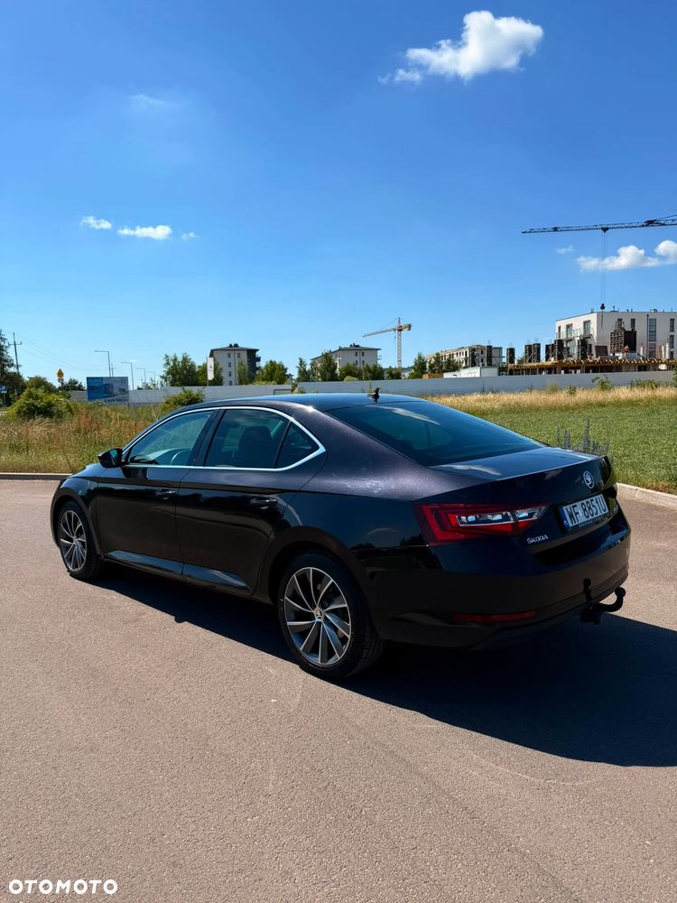 Skoda Superb 2.0 TDI Ambition - 6
