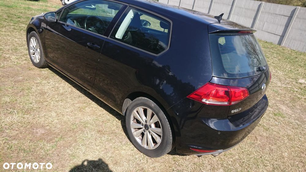 Volkswagen Golf - 6