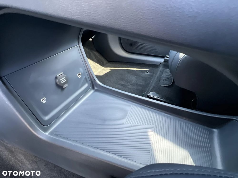 Geely Starray EM-i 1.5 PHEV Max - 18