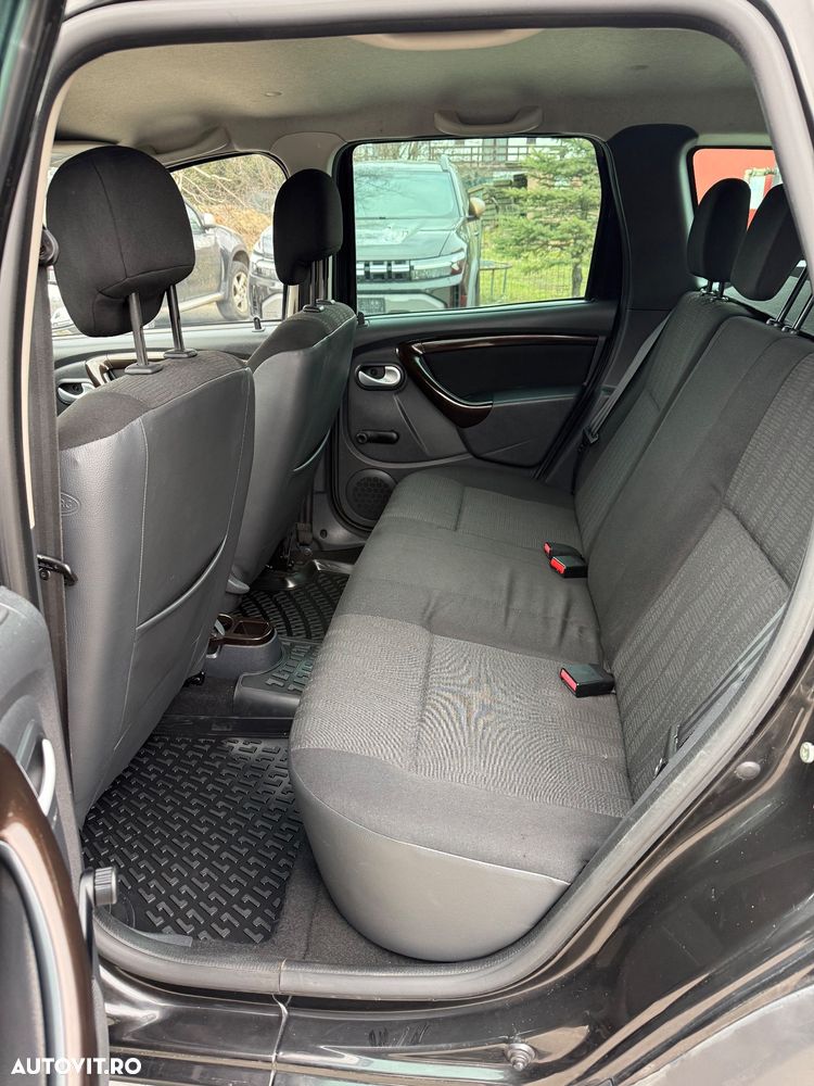 Dacia Duster 1.6 4x4 Laureate - 7