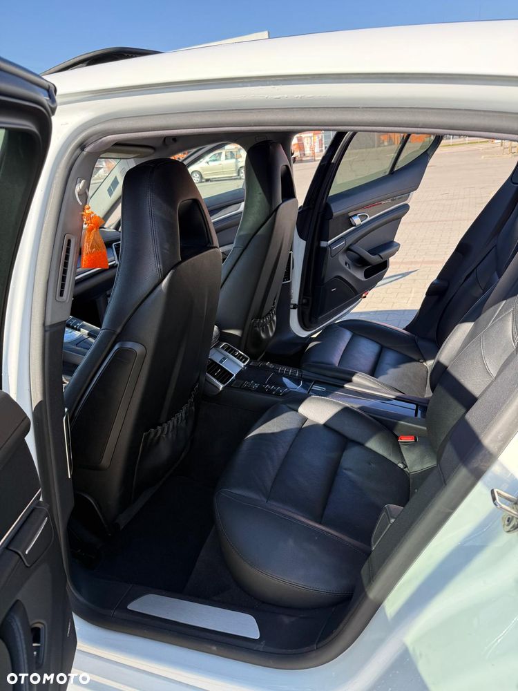 Porsche Panamera - 20