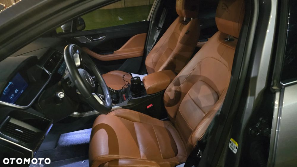 Jaguar I-Pace EV400 AWD HSE - 9