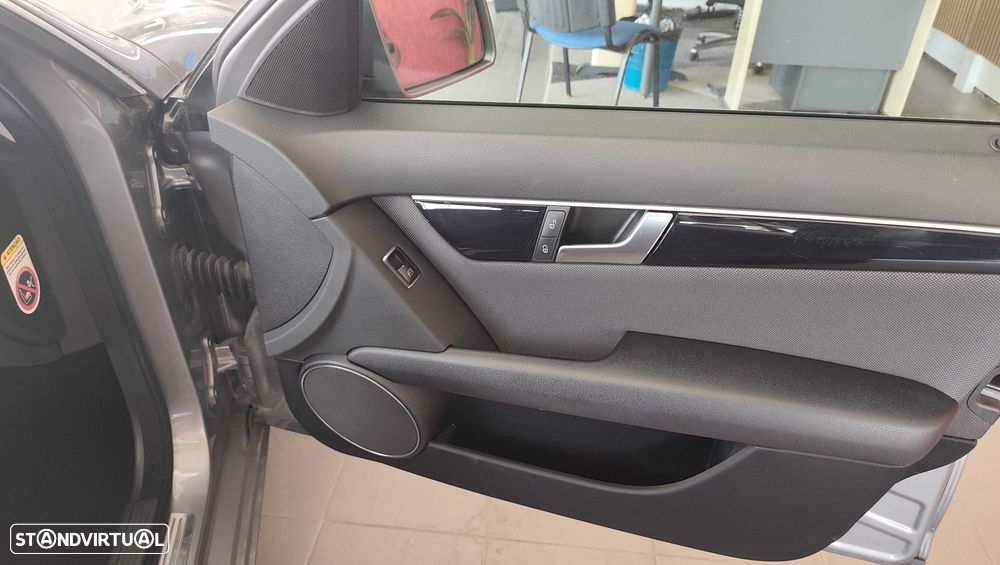 Mercedes-Benz C 200 CDi Classic BlueEfficiency Aut. - 23