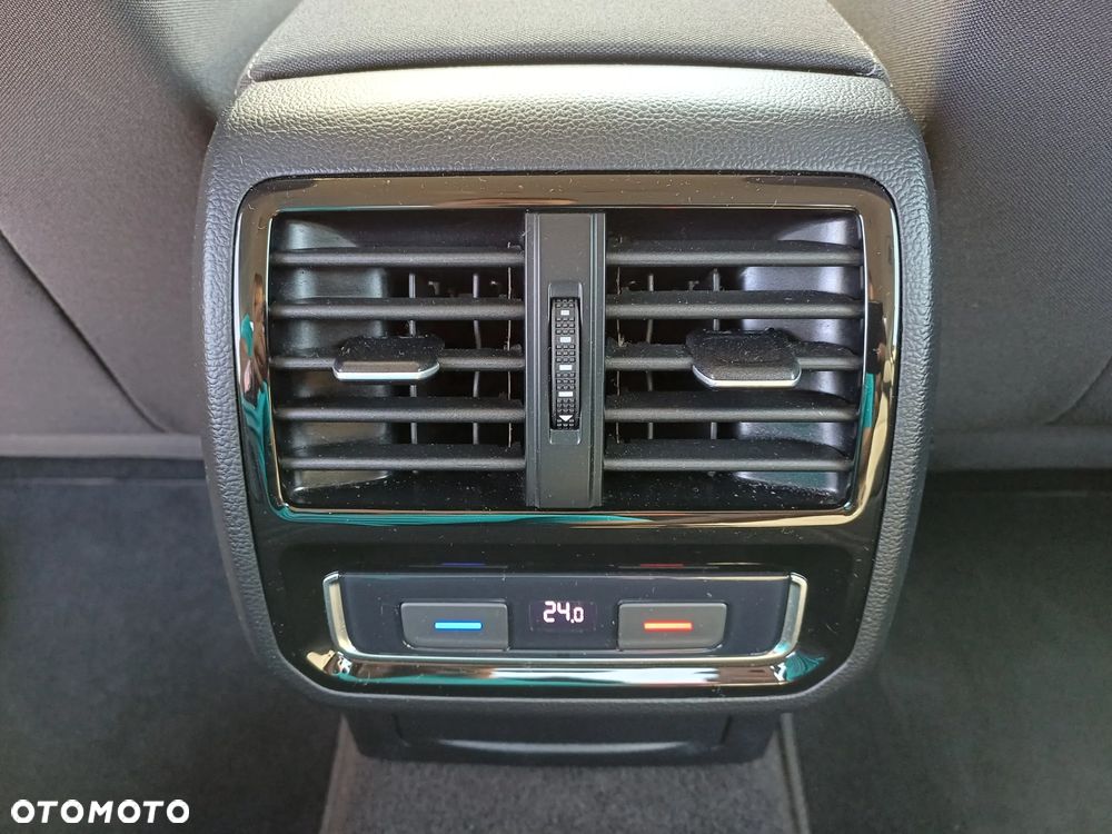 Volkswagen Passat - 19