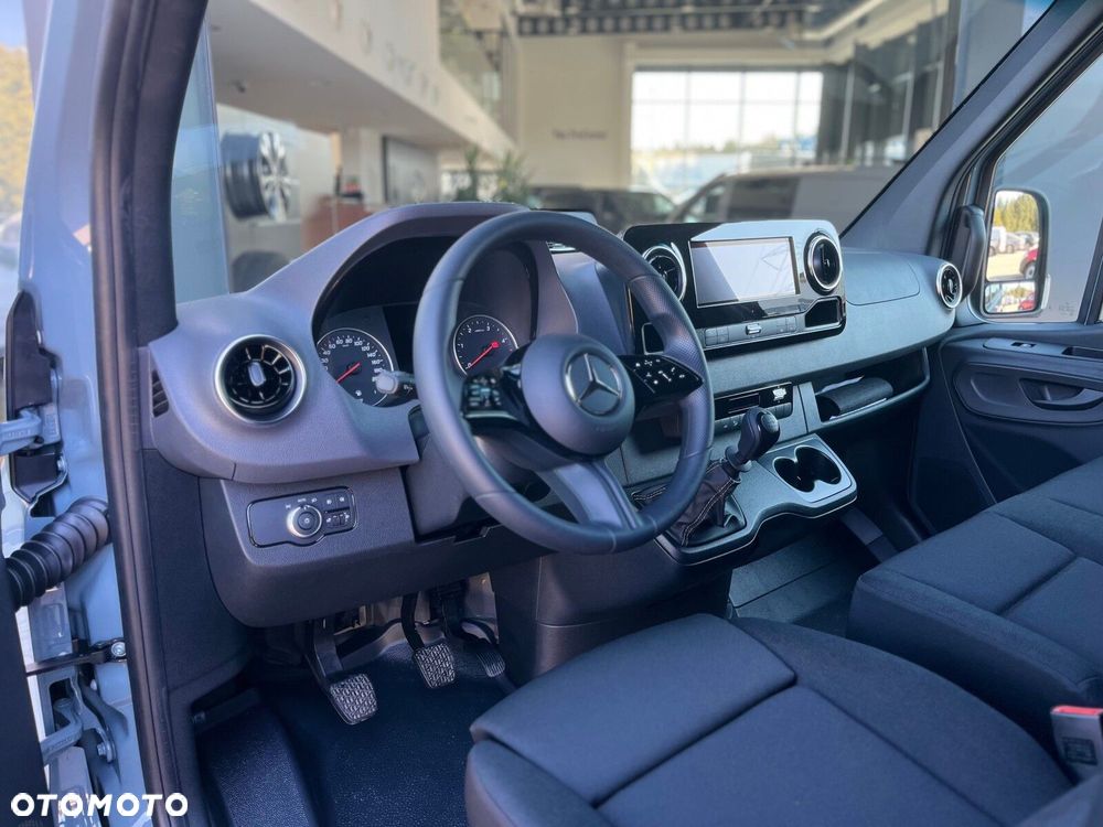 Mercedes-Benz Sprinter Sprinter - 24