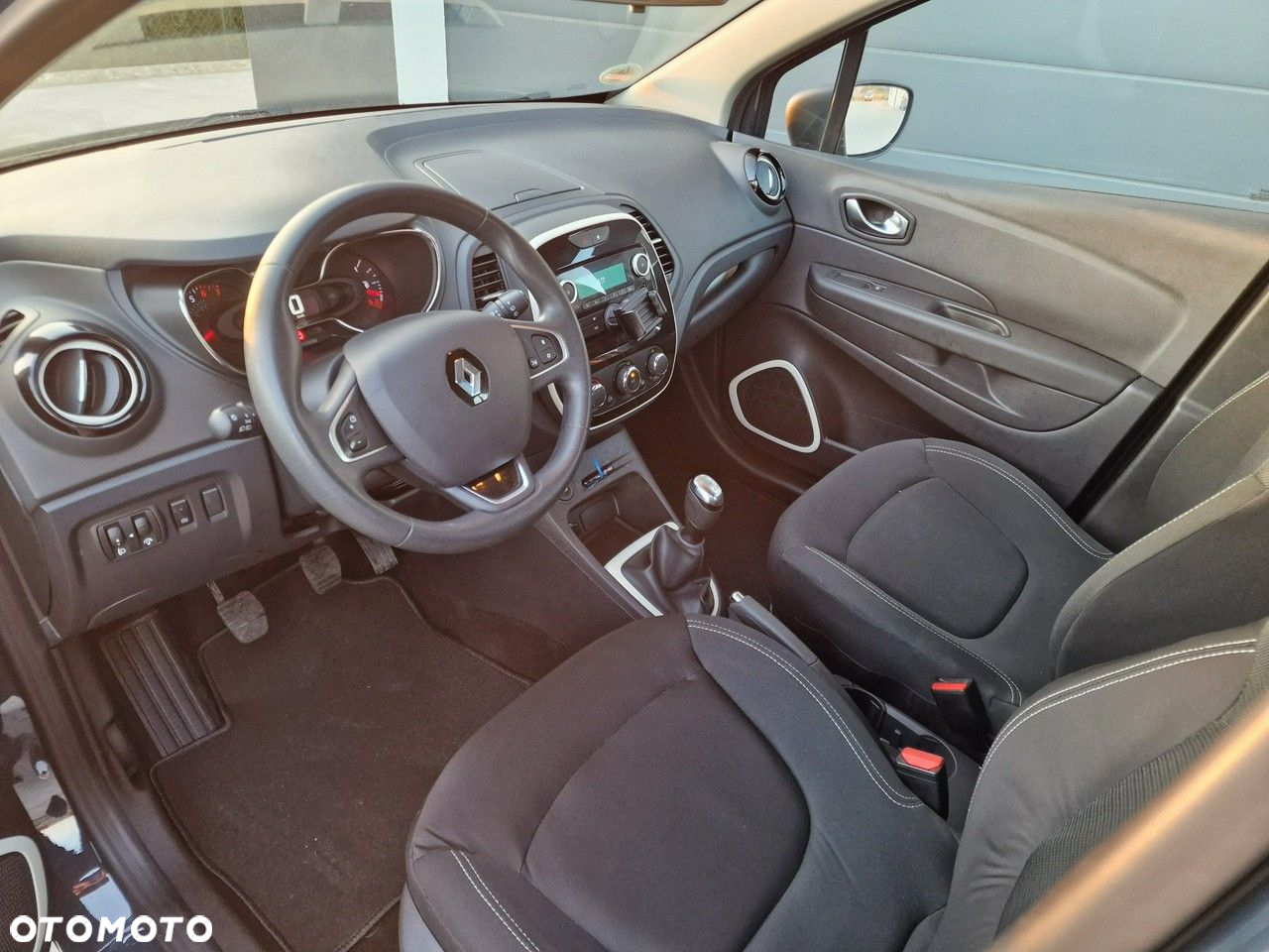 Renault Captur - 19