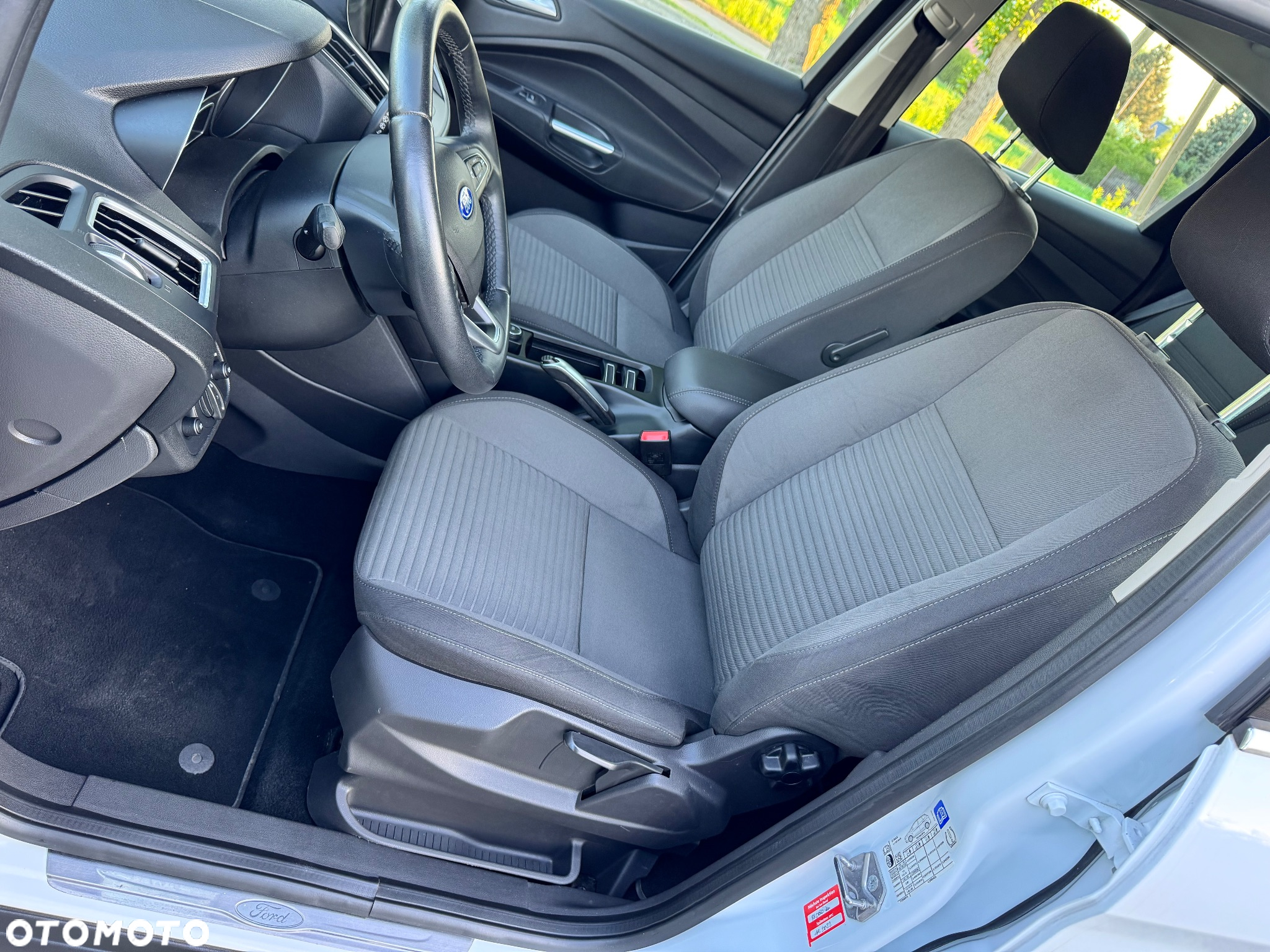 Ford C-MAX 1.5 TDCi Titanium - 19