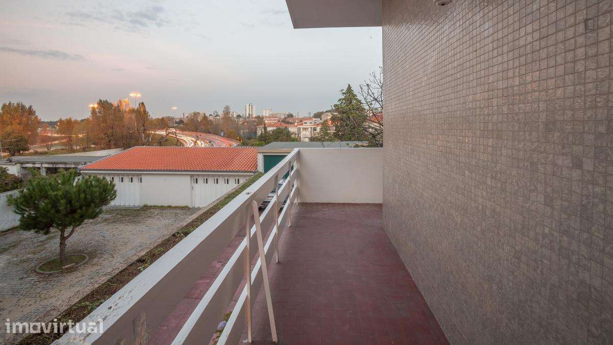 Quarto - localizado em Paranhos Porto - Grande imagem: 5/27