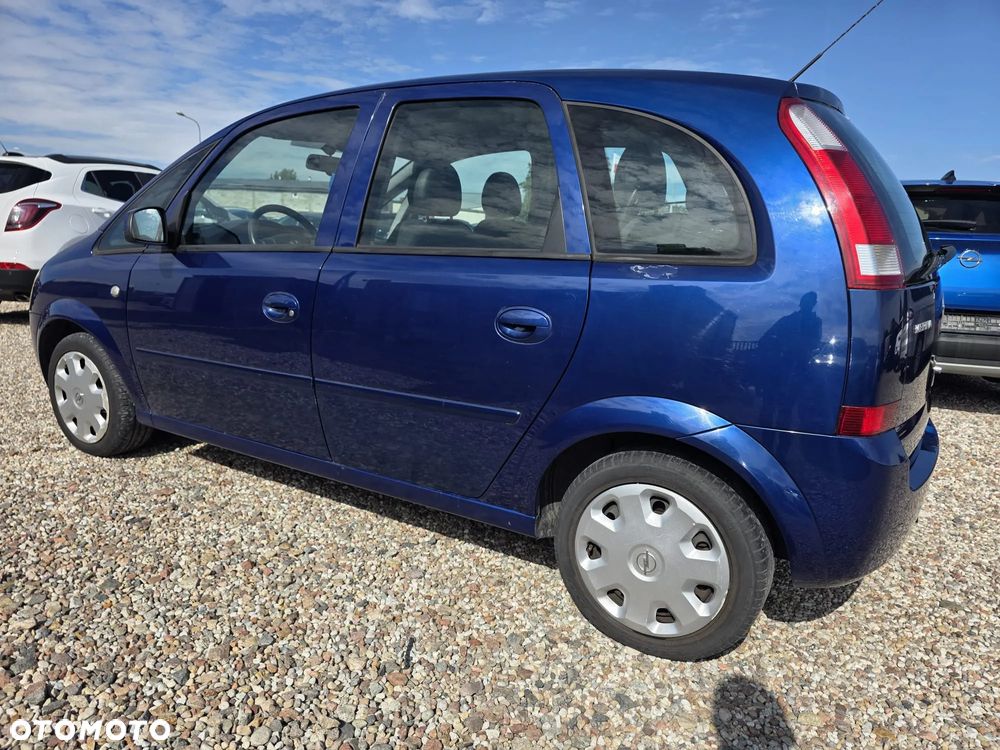 Opel Meriva 1.6 16V Essentia - 32