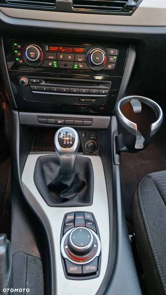 BMW X1 sDrive18i xLine - 17