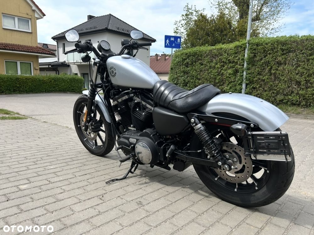 Harley-Davidson Sportster Iron 883 - 5