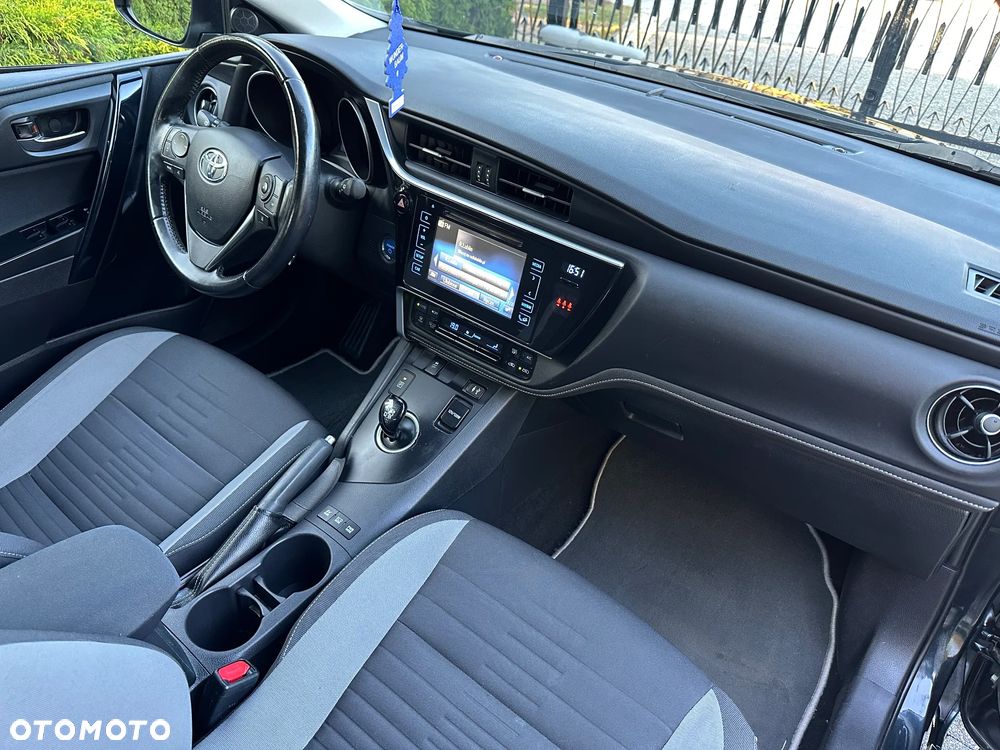 Toyota Auris 1.8 VVT-i Automatik Design Edition - 24