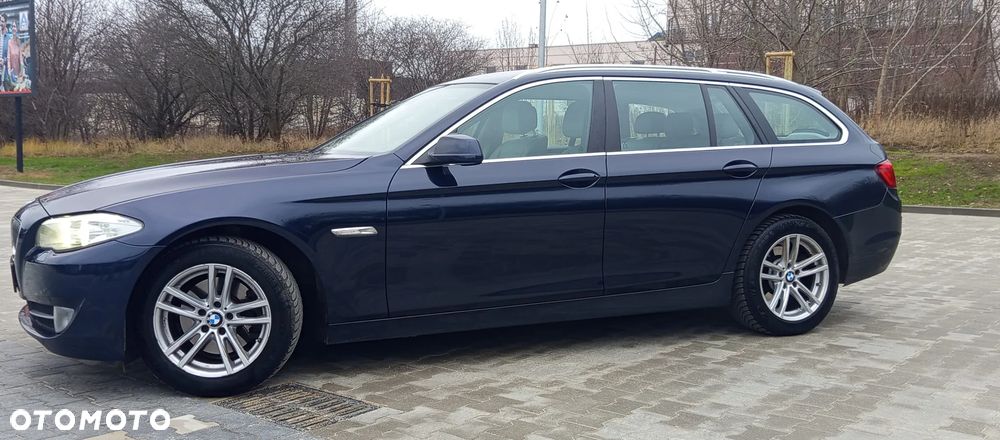 BMW Seria 5 520d - 23